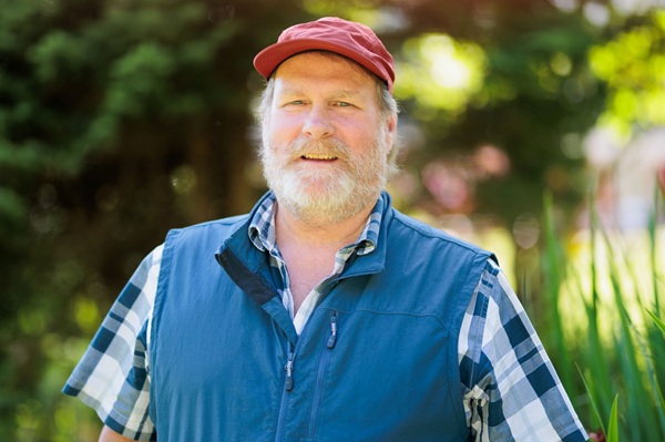 Rachel Stark headshot