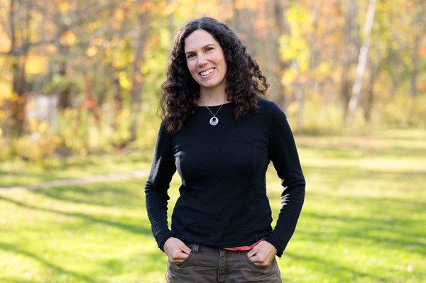 Rachel Stark headshot